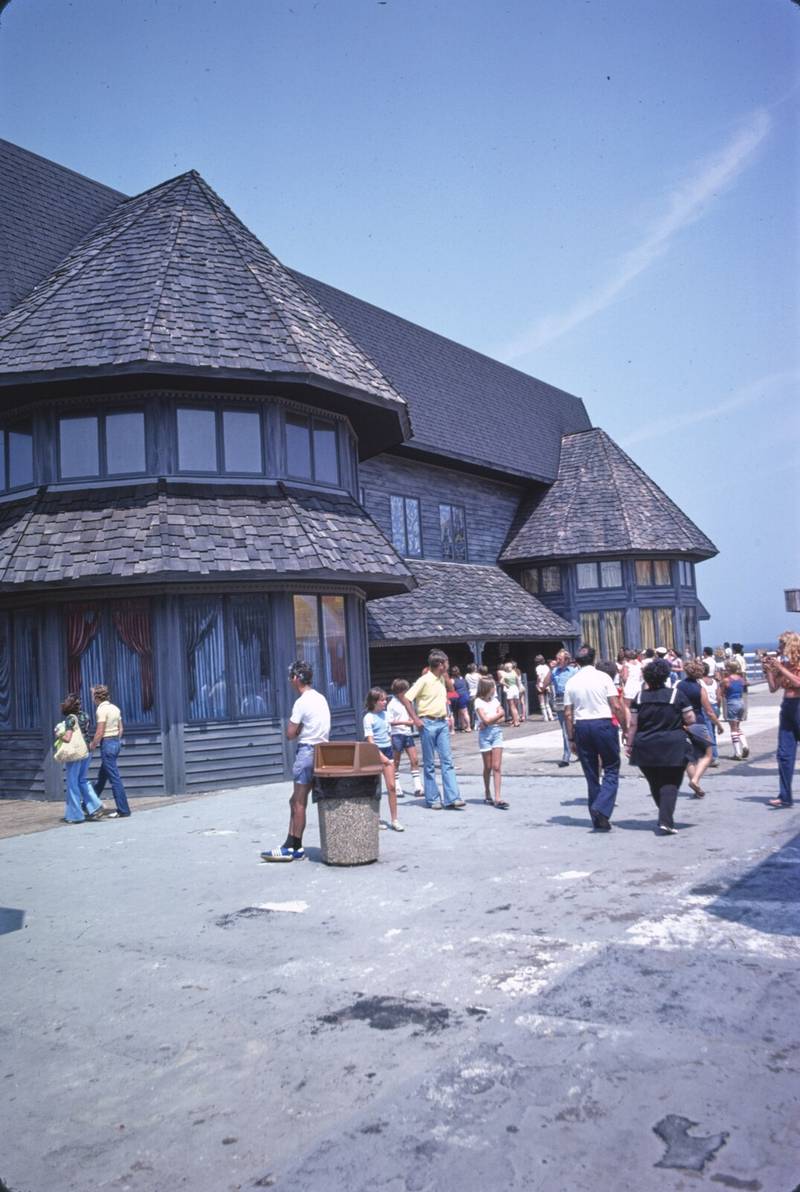 The Haunted Mansion on the Long Branch amusement pier in 1978