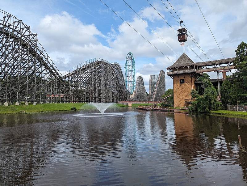 The El Toro wooden roller coaster, the Sky Ride and the now-removed Kingda Ka tower at Six Flags Great Adventure