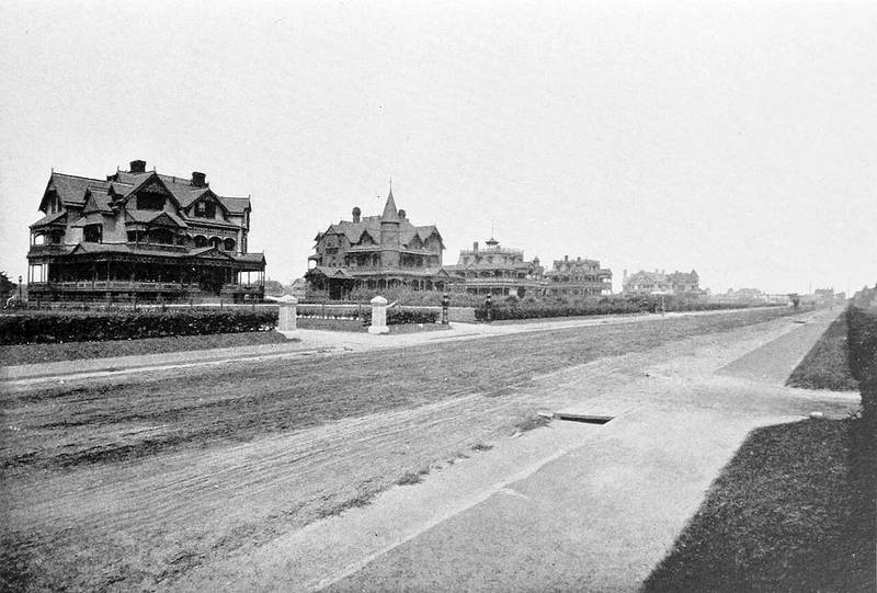Vintage 1902 photograph of Ocean Avenue in Elberon, New Jersey